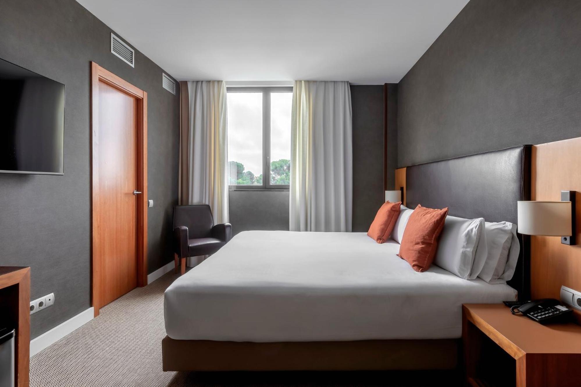 Acta Sant Just Hotell Sant Just Desvern Eksteriør bilde